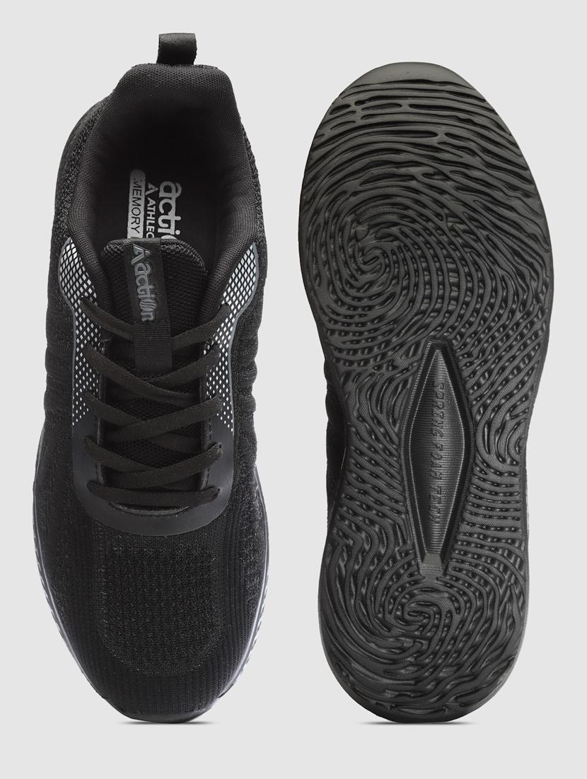 men lace up sport shoes - 21460634 - Standard Image - 4