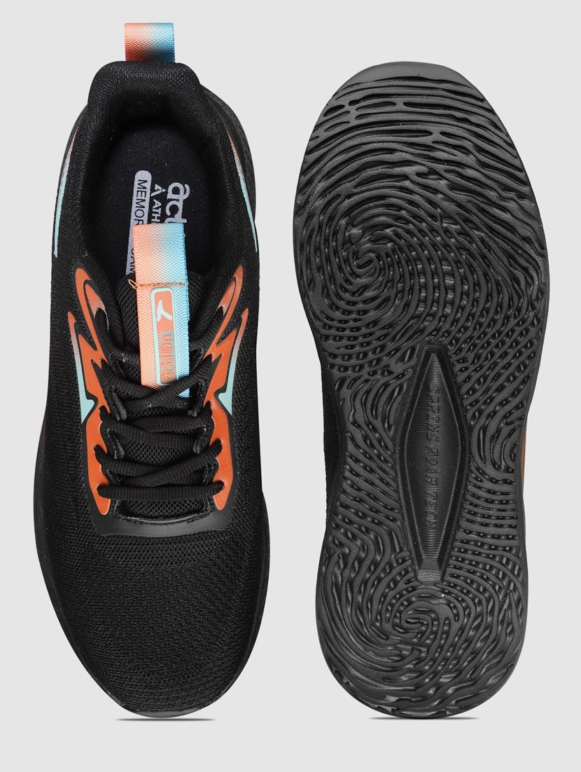 men lace up sports shoes - 21460649 - Standard Image - 4