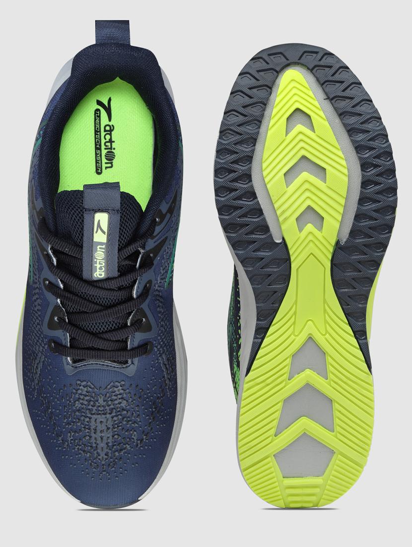 men lace up sports shoes - 21460737 - Standard Image - 4