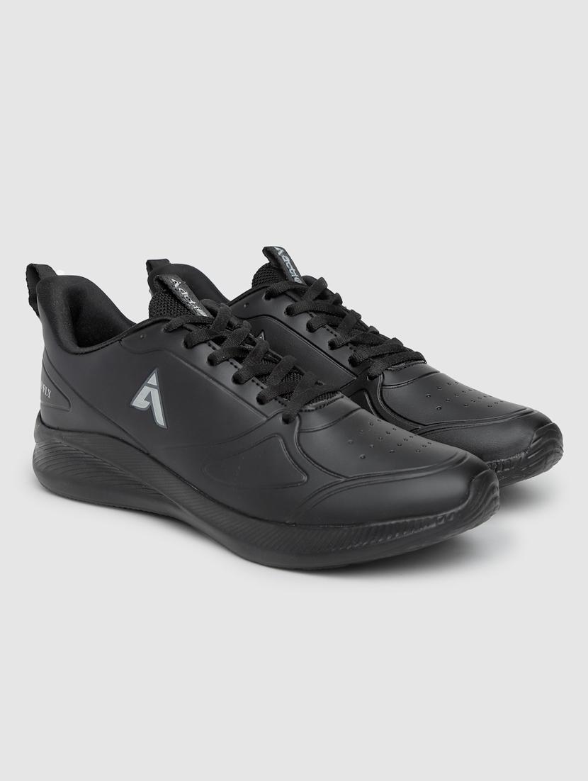 men lace up sports shoes - 21460761 -  Standard Image - 1