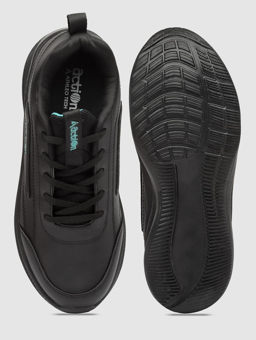 men lace up sports shoes - 21460767 - Standard Image - 4