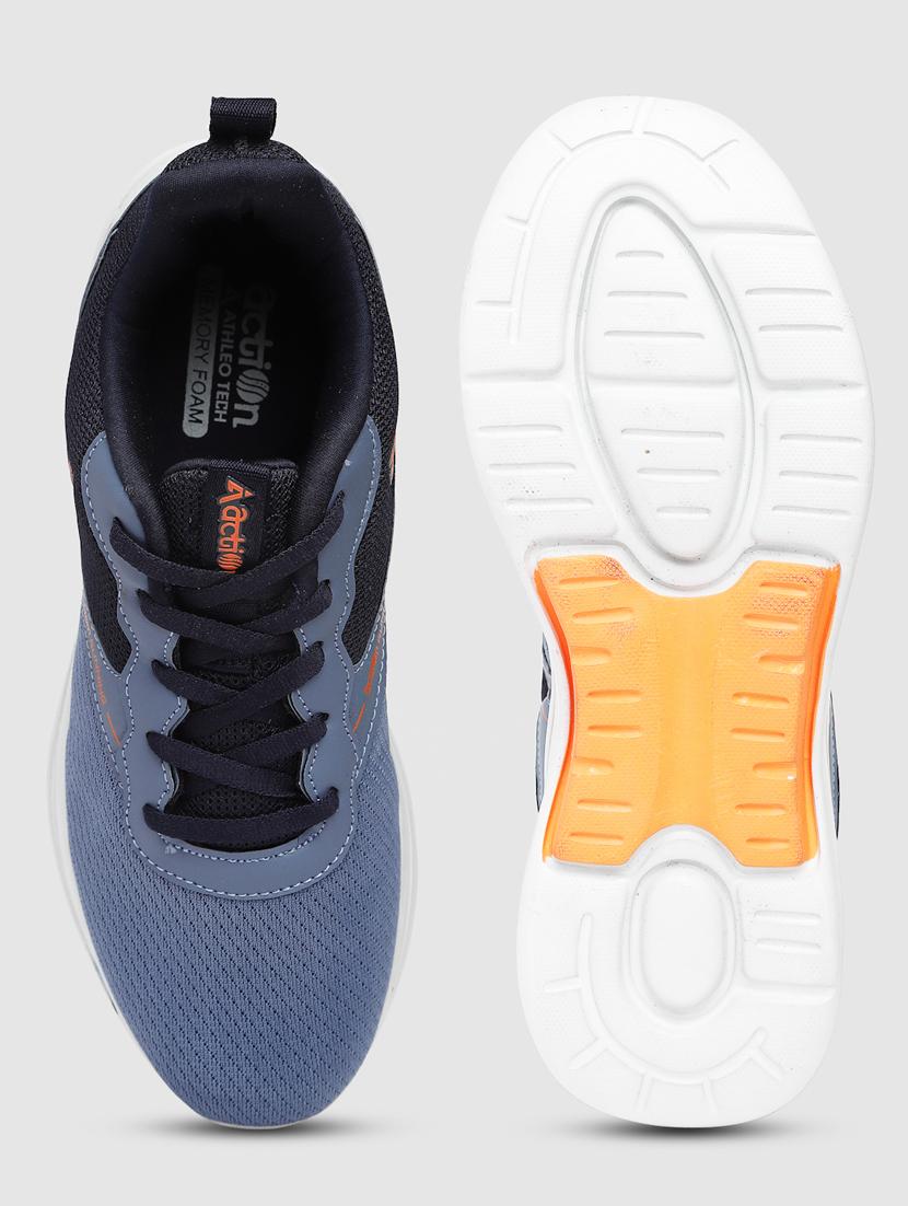 men lace up sports shoes - 21460777 - Standard Image - 4