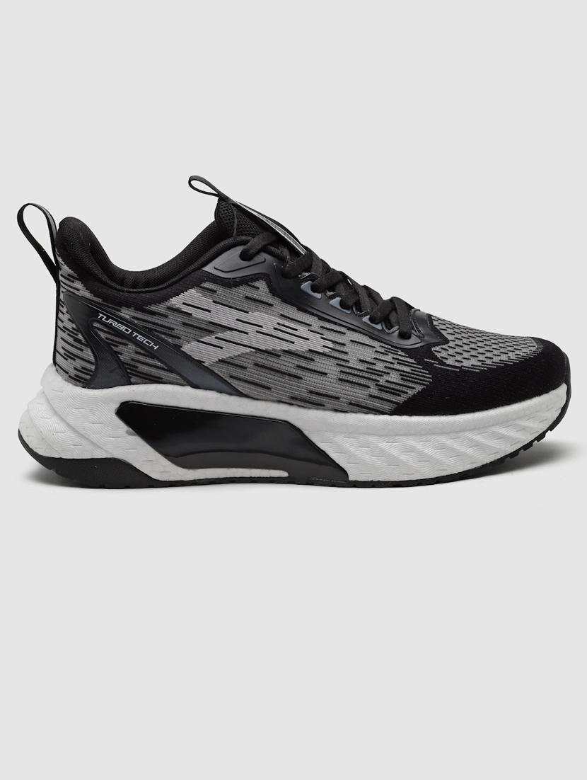 men lace up sports shoes - 21460848 - Standard Image - 4