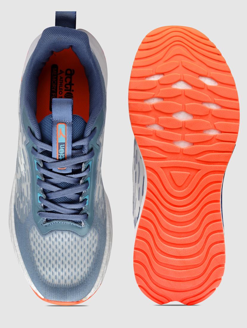 men lace up sports shoes - 21460850 - Standard Image - 4