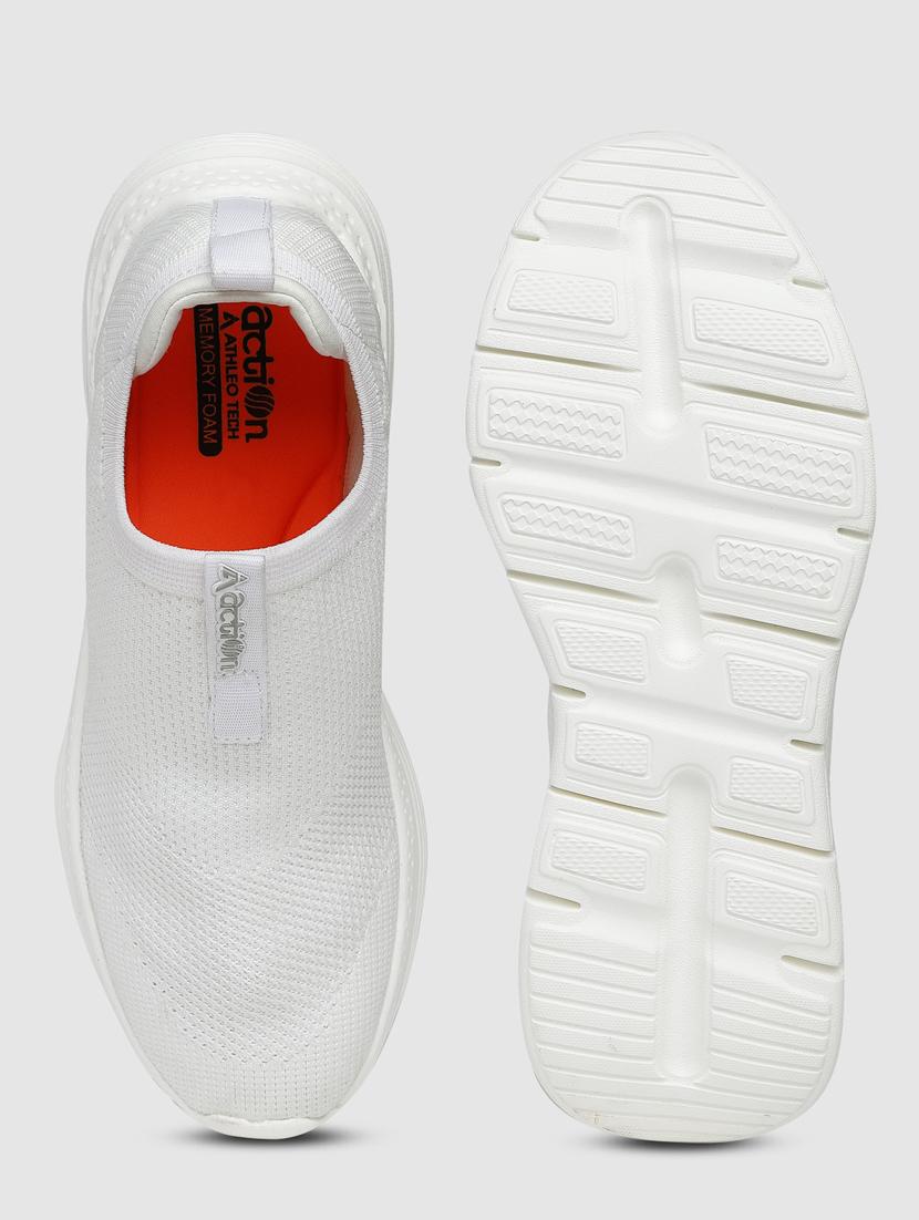 men slip on sports shoes - 21460902 - Standard Image - 4
