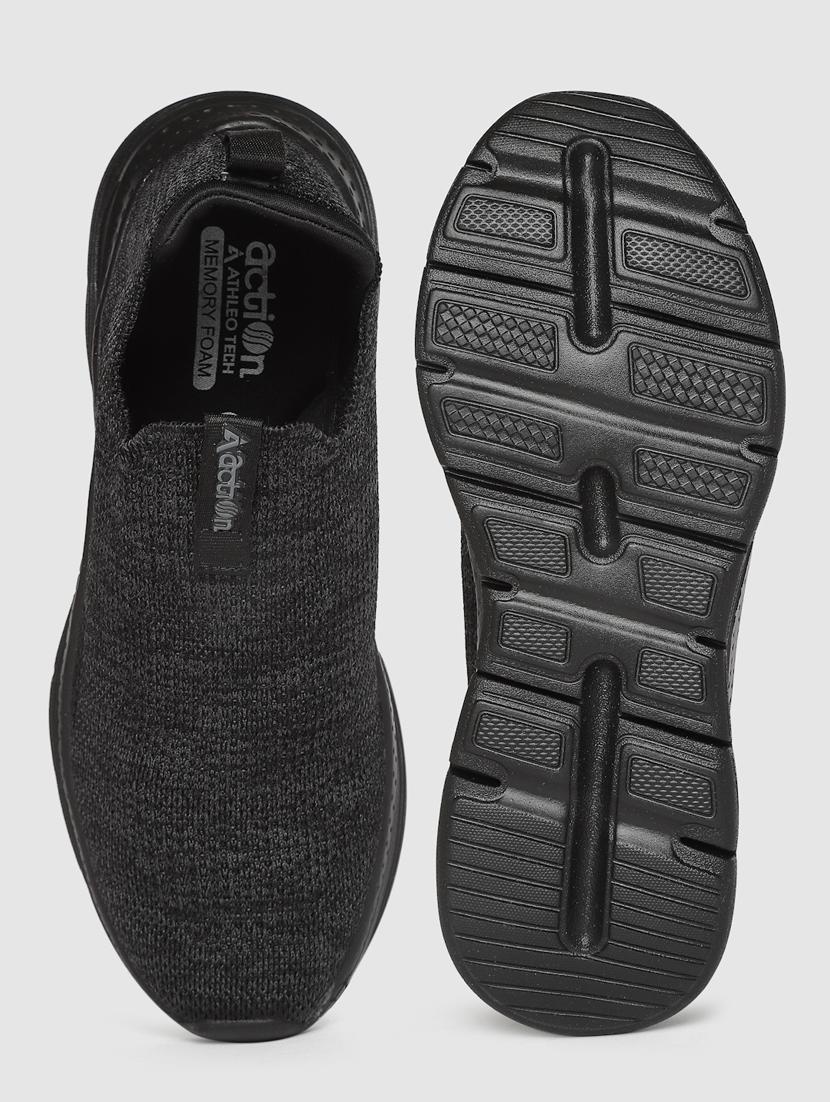men slip on sports shoes - 21460903 - Standard Image - 4