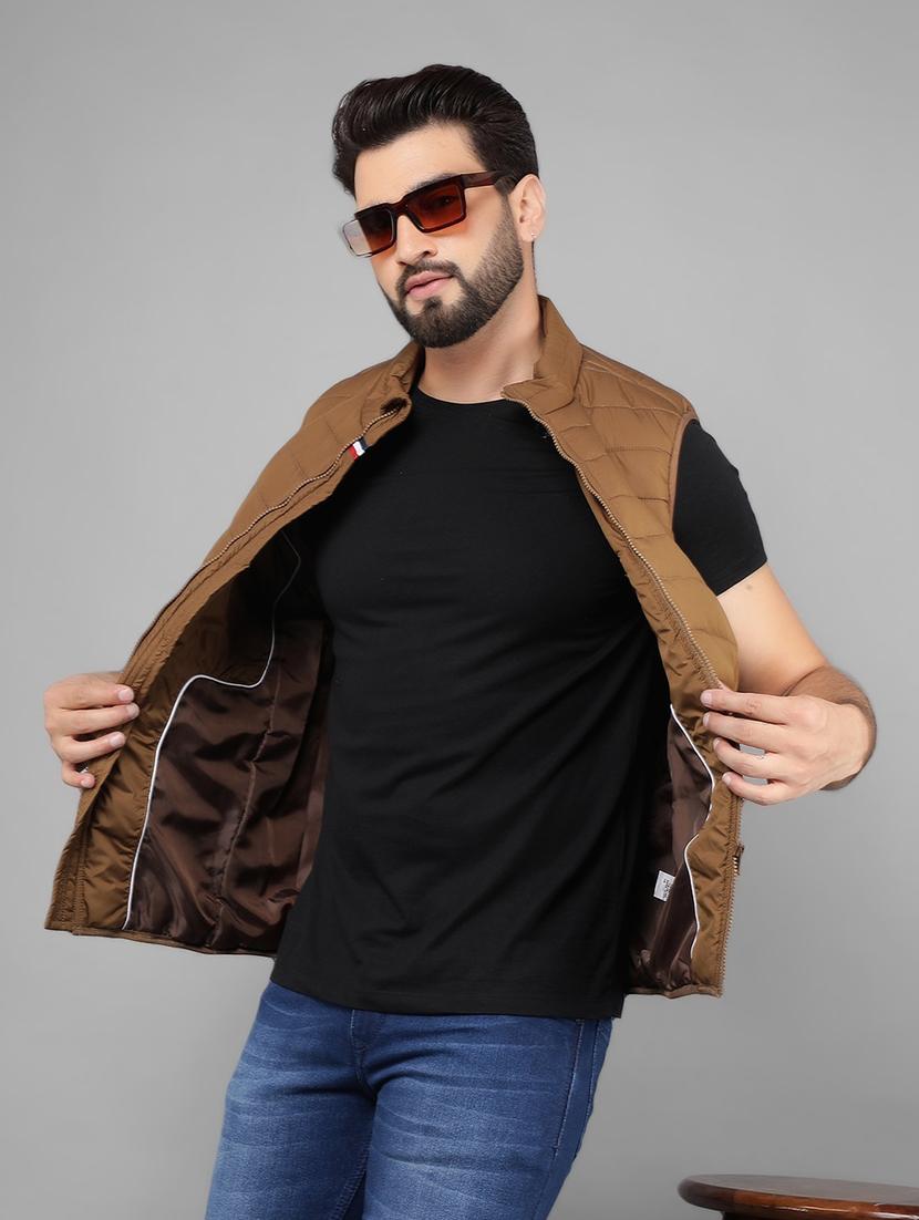 men sleeveless solid quilted jacket - 21461092 - Standard Image - 4