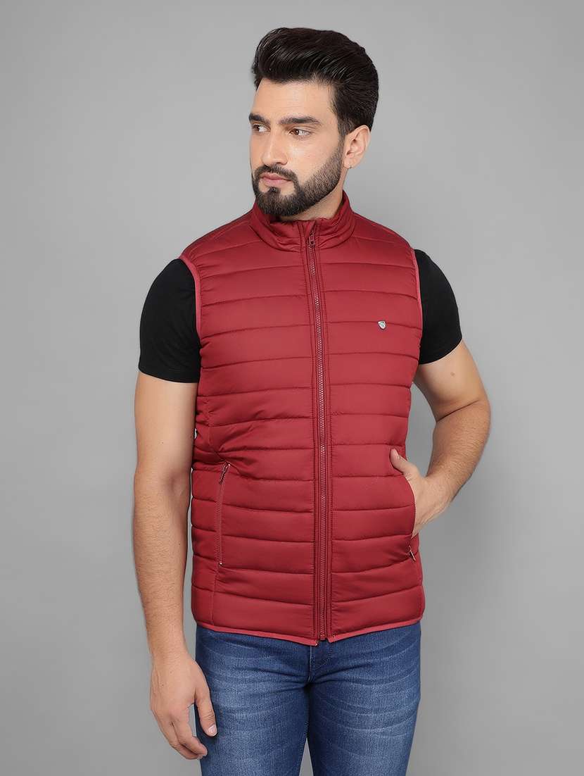 men sleeveless solid quilted jacket