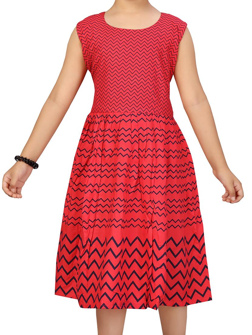 girls red printed frock - 21462470 - Standard Image - 4