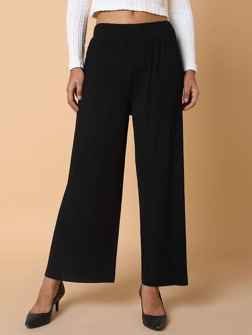 black lycra trousers