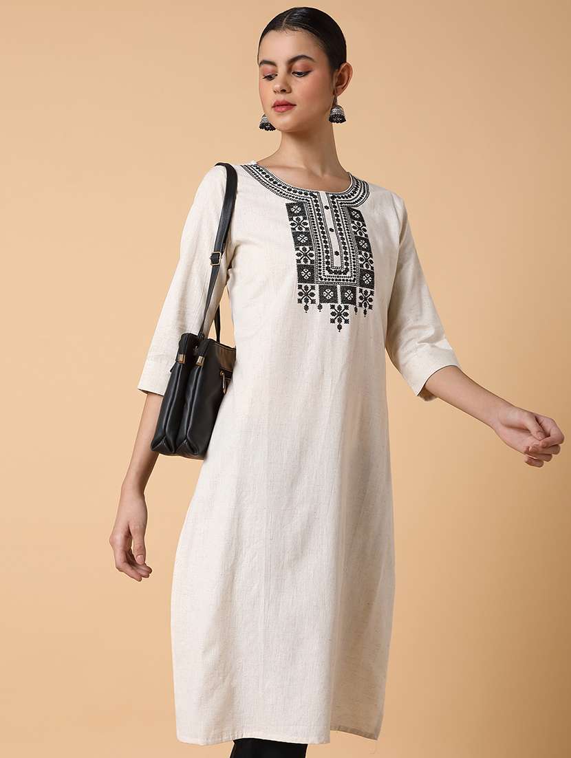 women three quarter sleeve straight kurta - 21463649 -  Standard Image - 4