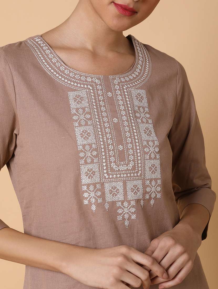 women three quarter sleeve straight kurta - 21463650 - Standard Image - 6