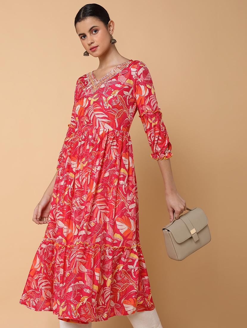 women three quarter sleeve anarkali kurta - 21463660 - Standard Image - 4
