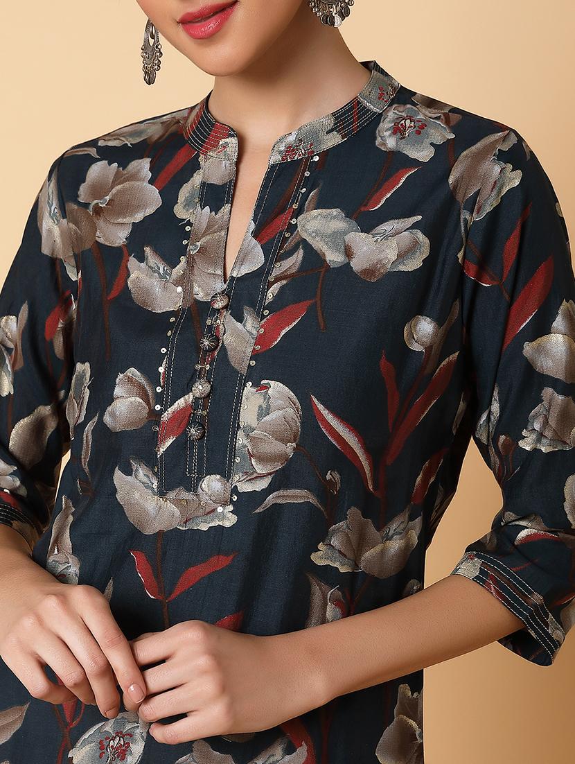 women three quarter sleeve straight kurta - 21463665 - Standard Image - 6
