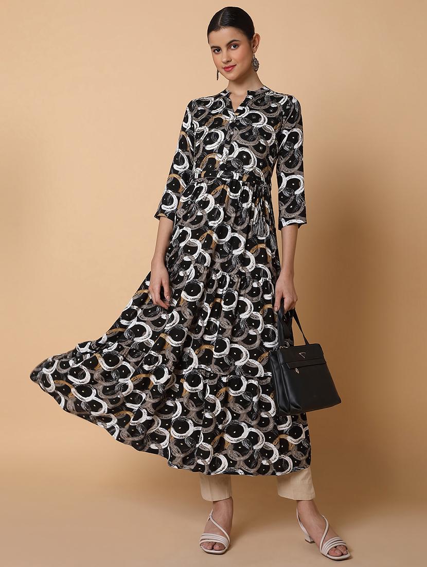 women three quarter sleeve anarkali kurta - 21463675 - Standard Image - 4