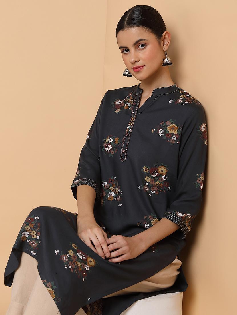 women three quarter sleeve straight kurta - 21463693 - Standard Image - 4