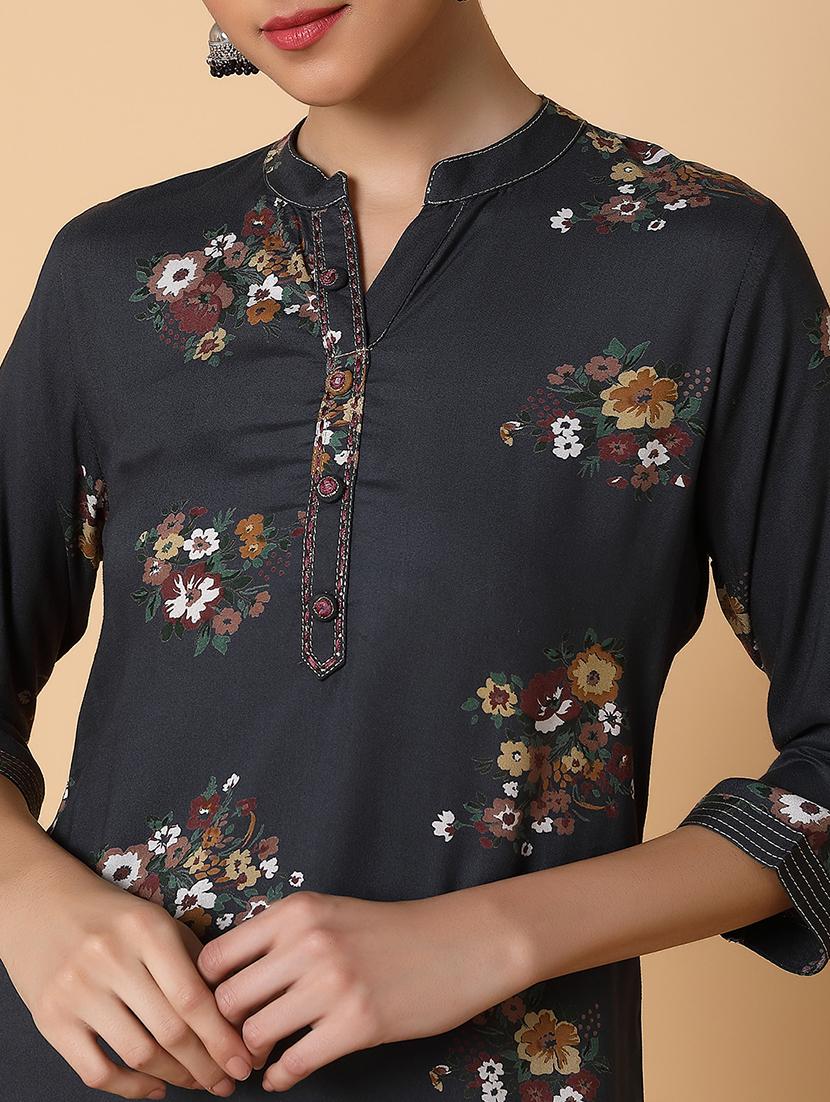 women three quarter sleeve straight kurta - 21463693 - Standard Image - 6