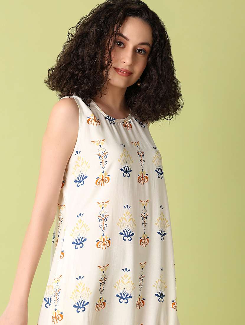 women off white printed flared ethnic dress - 21464738 -  Standard Image - 4