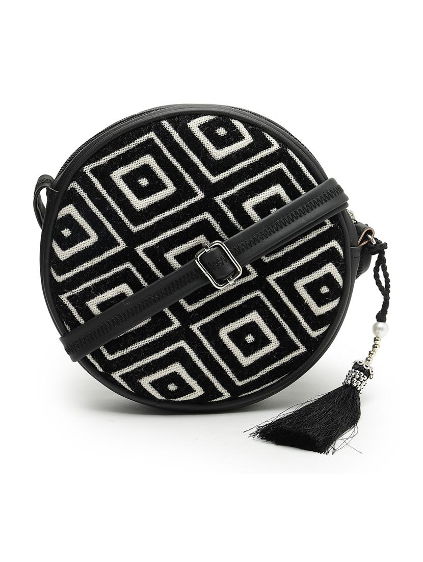 women cotton printed sling bag - 21466986 - Standard Image - 4