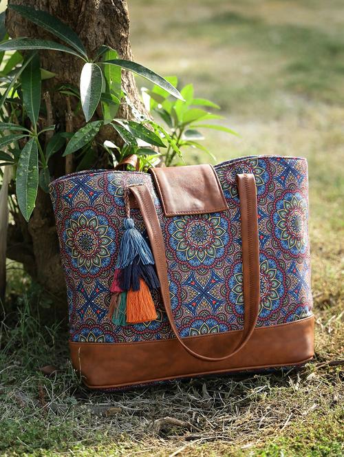 women blue leatherette (pu) regular tote bag - 21466991 -  Standard Image - 0