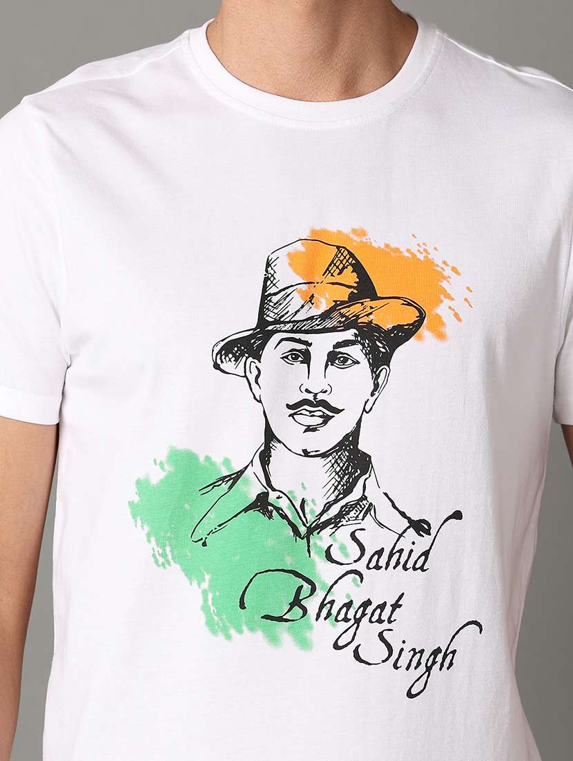 men round neck front print t-shirt - 21467910 -  Standard Image - 4