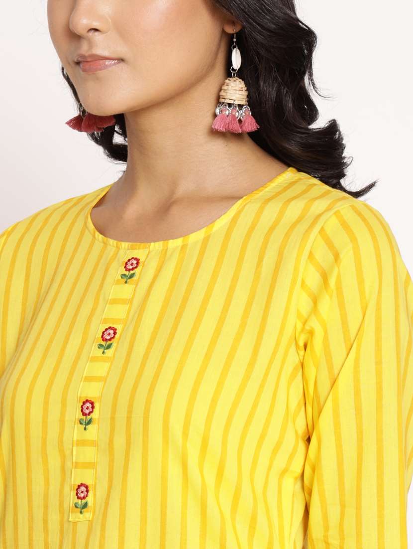 women three quarter sleeve straight kurta - 21468043 -  Standard Image - 4