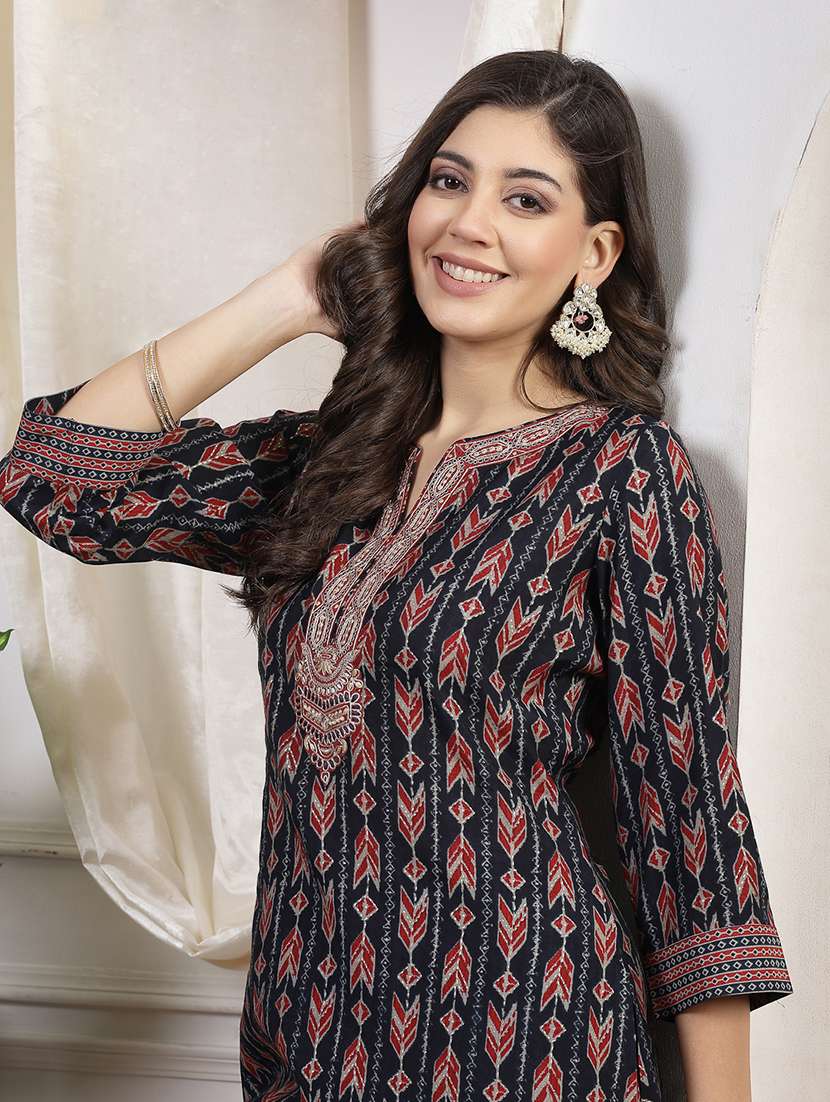 women navy blue kurta palazzo set  - 21468574 -  Standard Image - 4