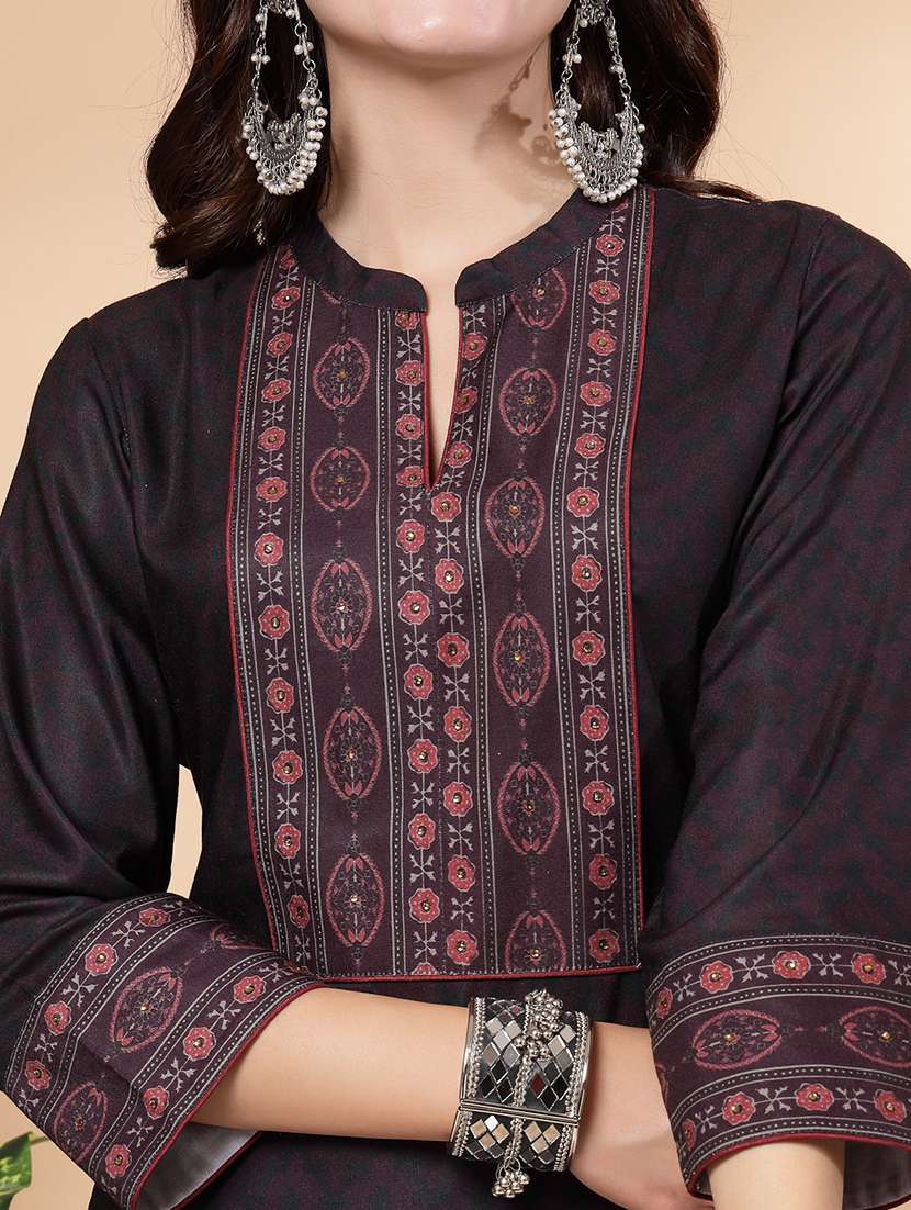 women black mandarin neck kurta pant set  - 21468582 -  Standard Image - 4
