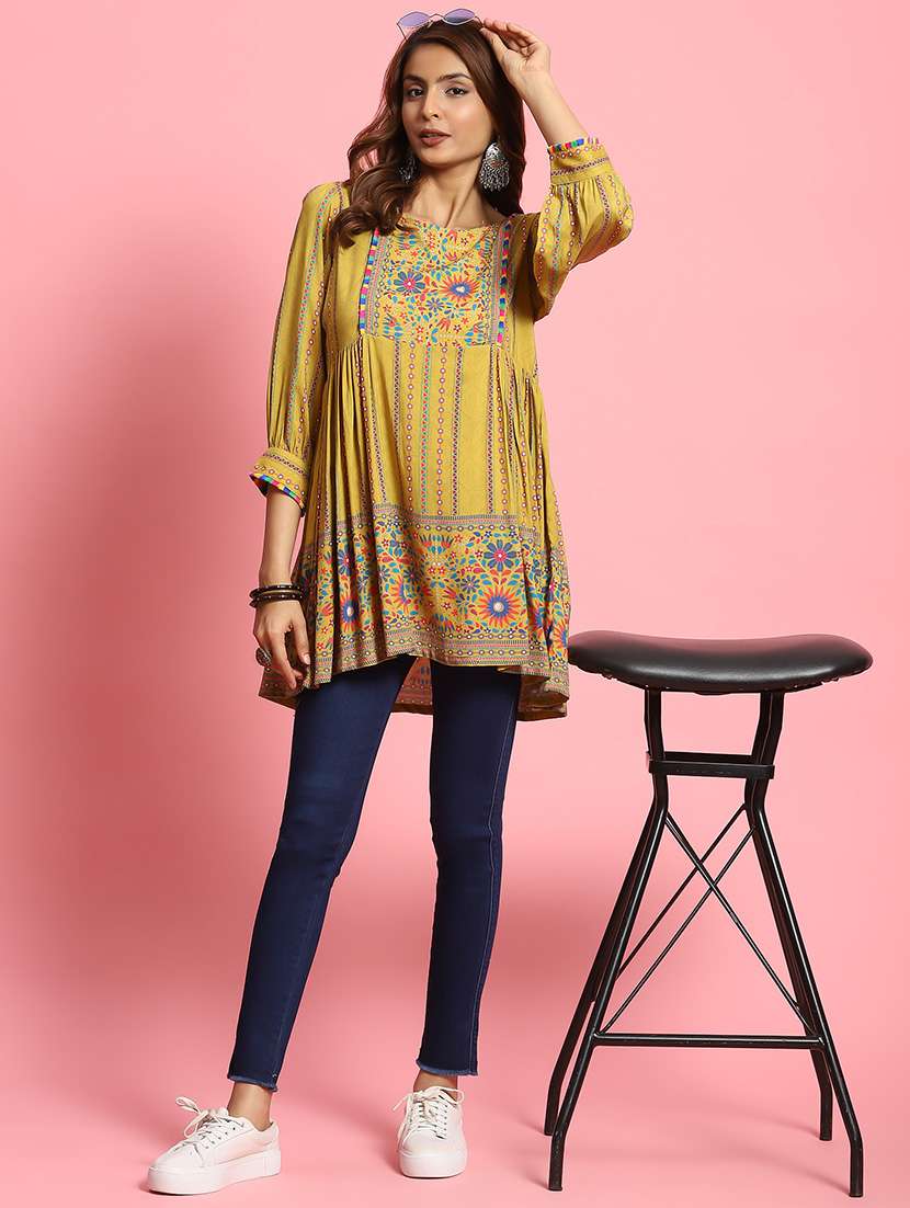 women printed three quarter sleeves tunic