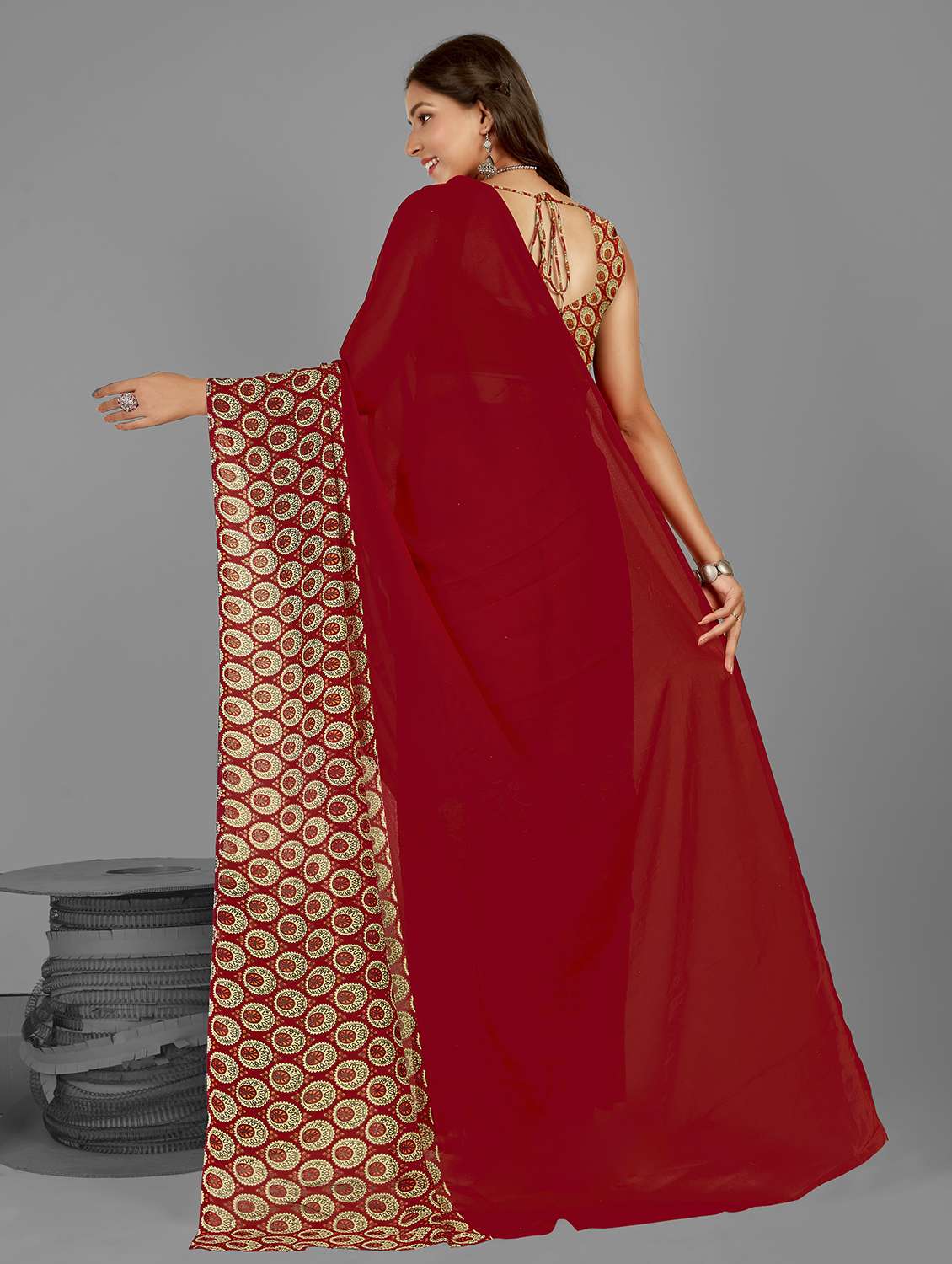 women maroon printed saree with blouse - 21480827 -  Standard Image - 1
