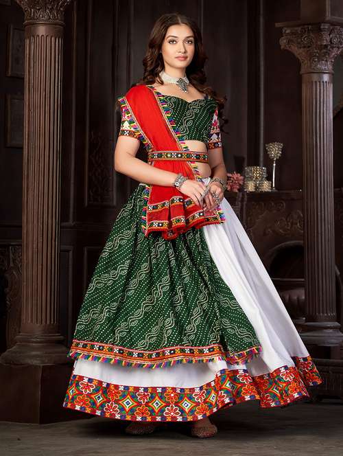 women white flared lehenga - 21481805 - Standard Image - 0