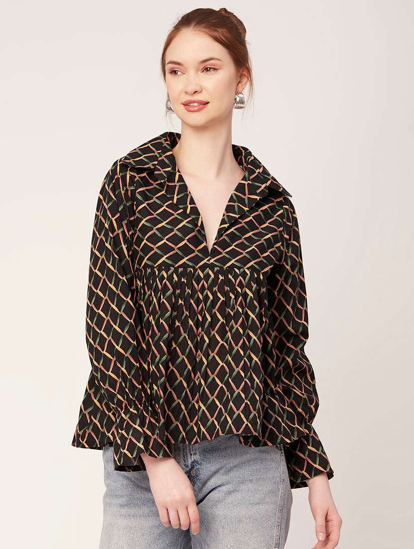 women printed collared flared top