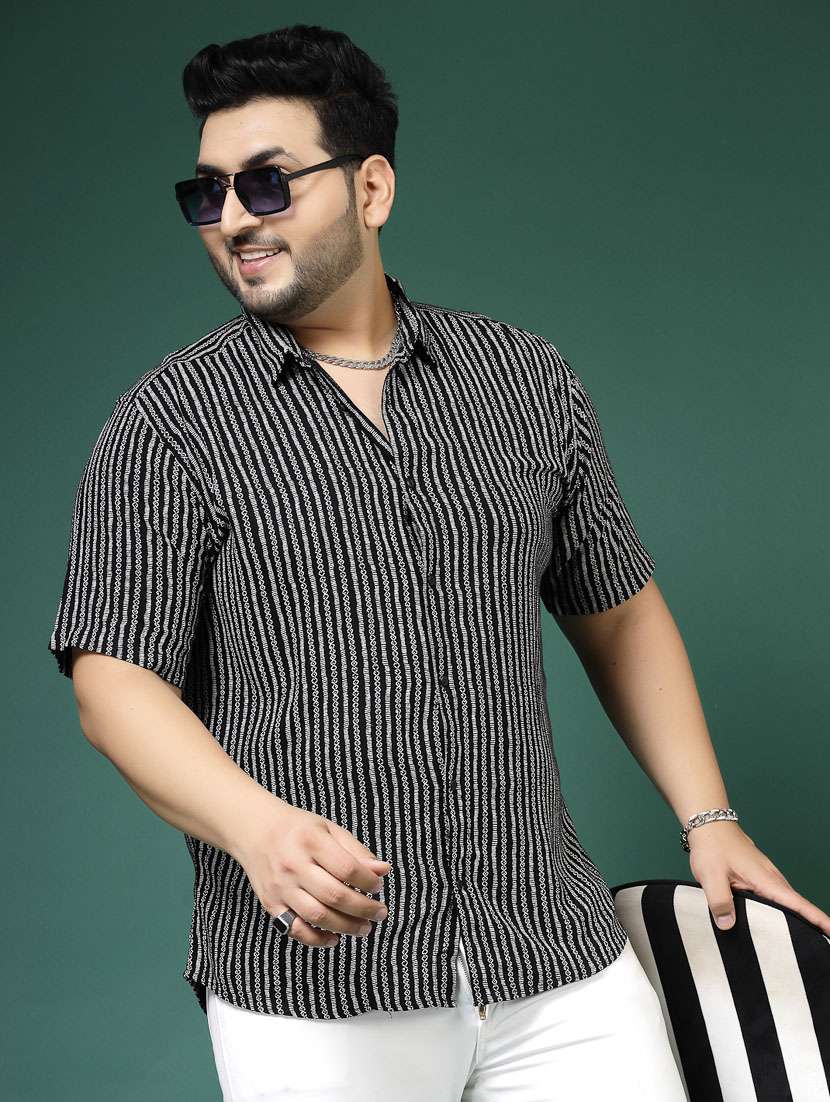 men short sleeved striped casual shirt - 21484901 -  Standard Image - 1