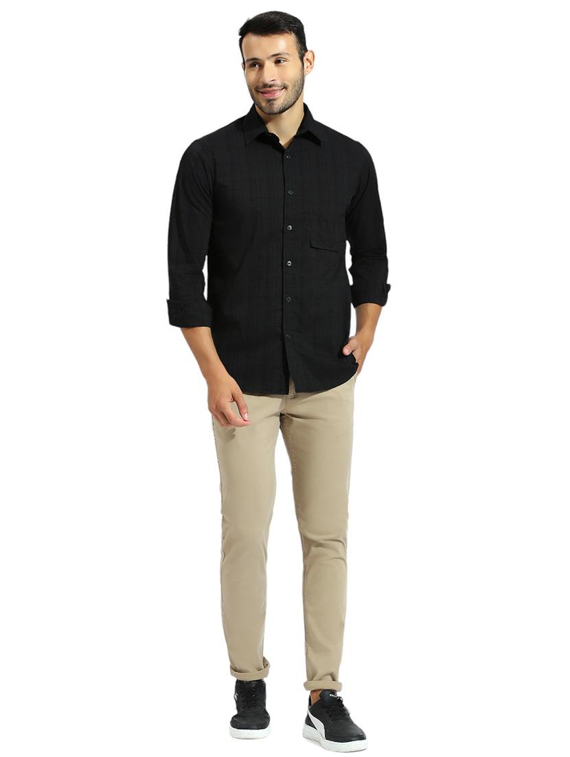 men solid mid rise chinos - 21485053 - Standard Image - 4