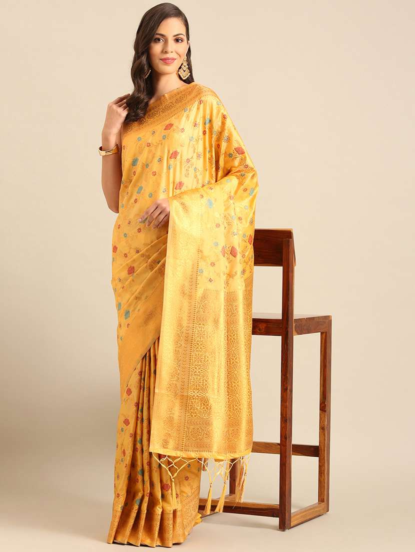 women self design banarasi saree with blouse
