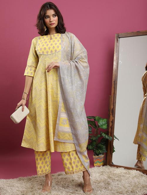 women printed kurta palazzo set with dupatta - 21486412 - Standard Image - 0