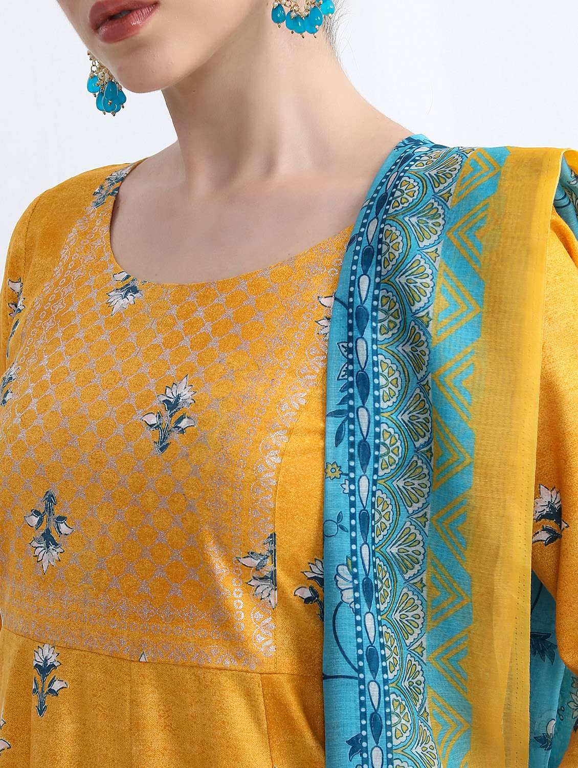 women floral kurta pant set with dupatta - 21486419 -  Standard Image - 4