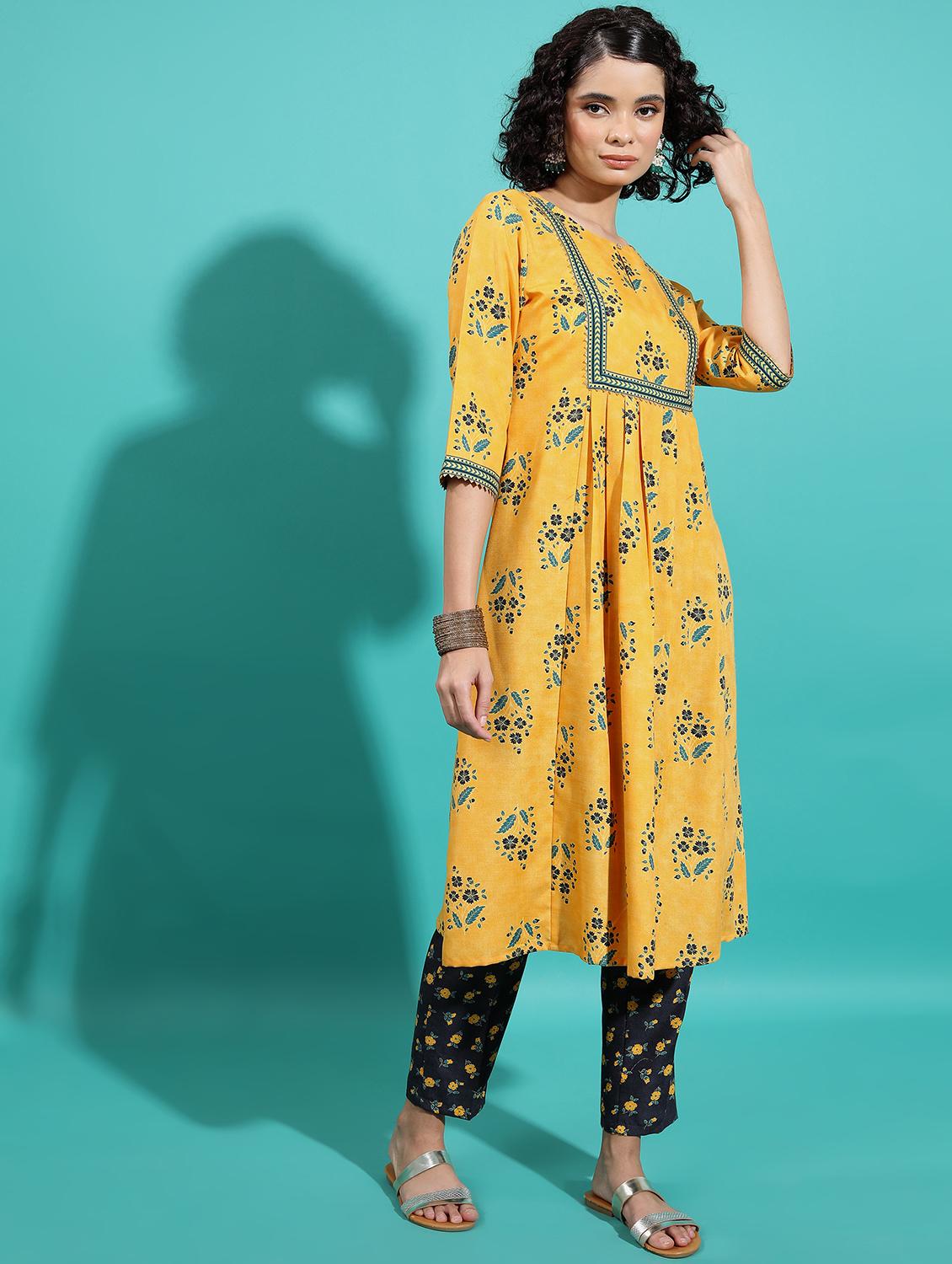 women floral kurta pant set with dupatta - 21486433 - Standard Image - 1