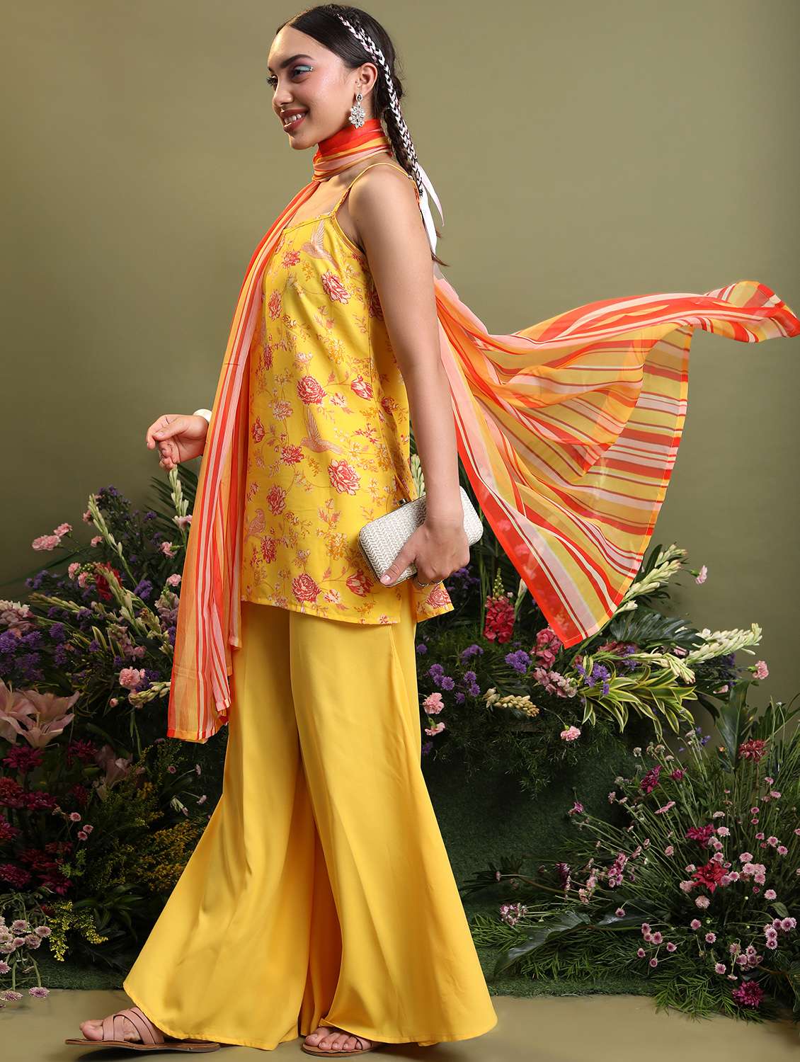 women floral printed kurta palazzo set with dupatta - 21486454 -  Standard Image - 1