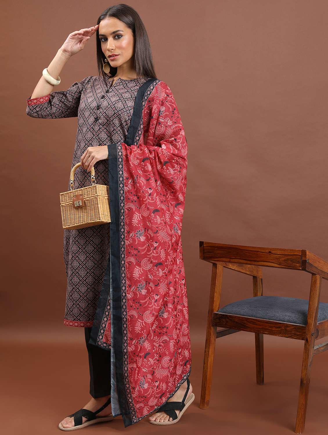 women printed notch neck kurta pant set with dupatta - 21486456 -  Standard Image - 1