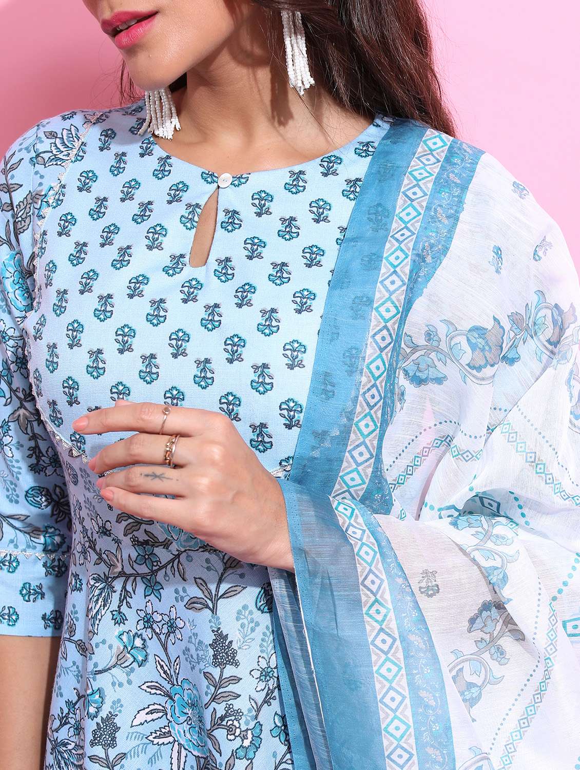 women floral printed kurta pant set with dupatta - 21486498 -  Standard Image - 4