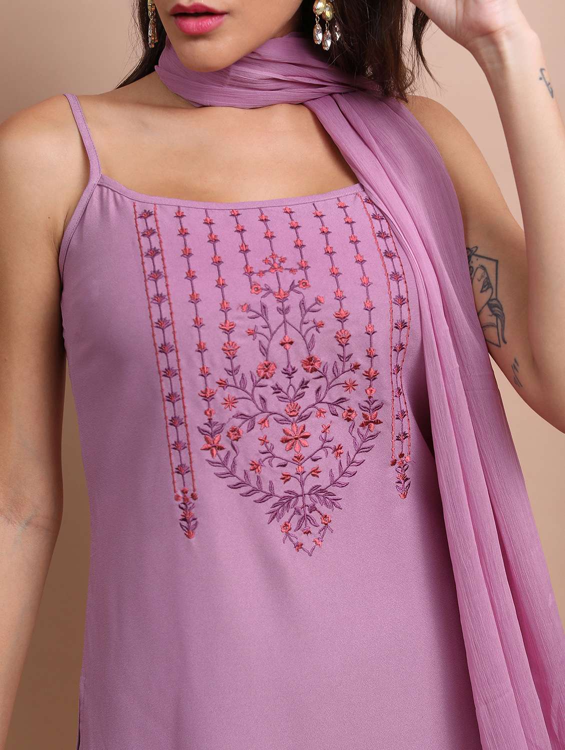 women embroidered kurta pant set with dupatta - 21486534 -  Standard Image - 4