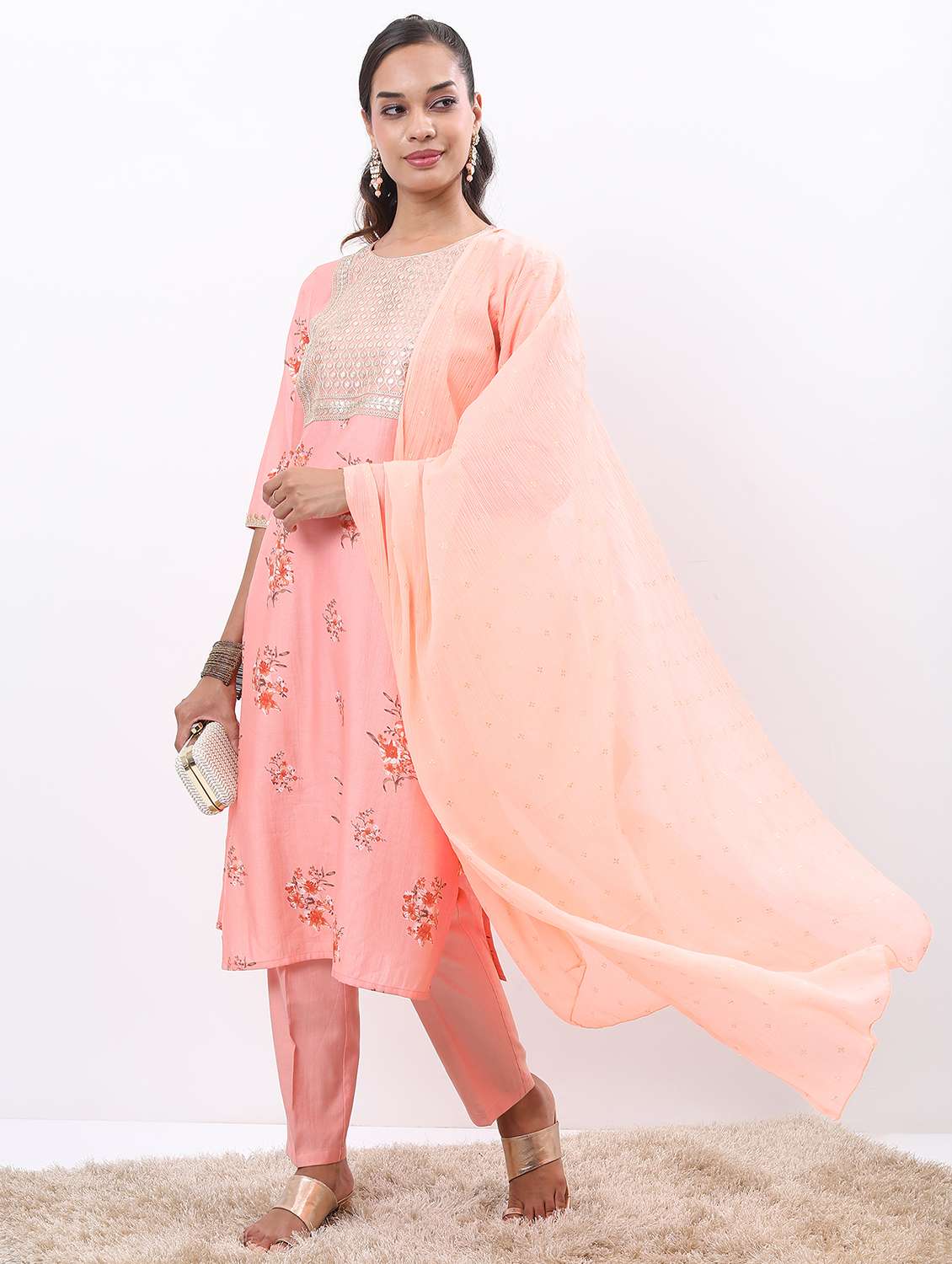 women floral kurta pant set with dupatta - 21486544 -  Standard Image - 1