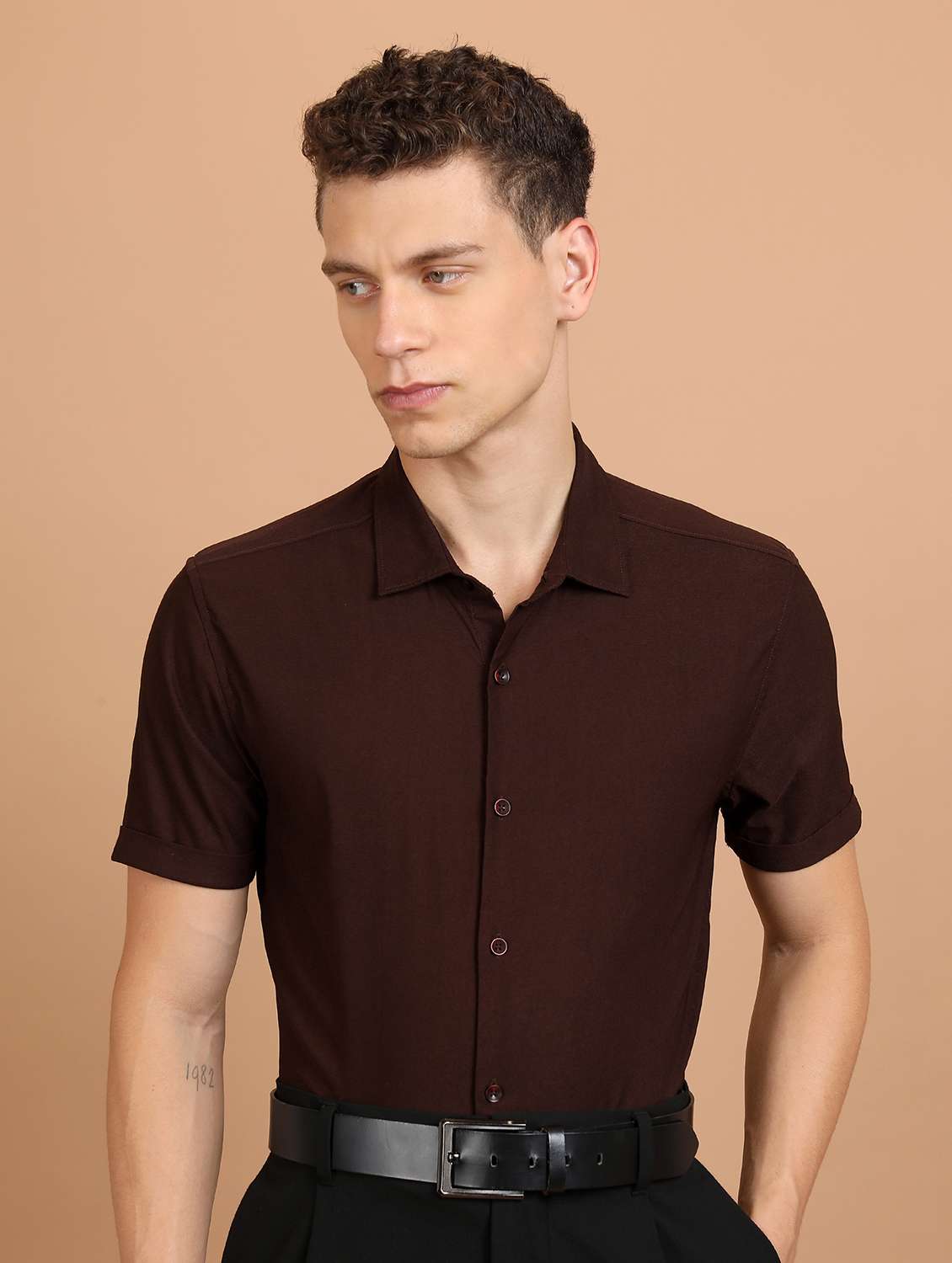 men solid checks casual shirt