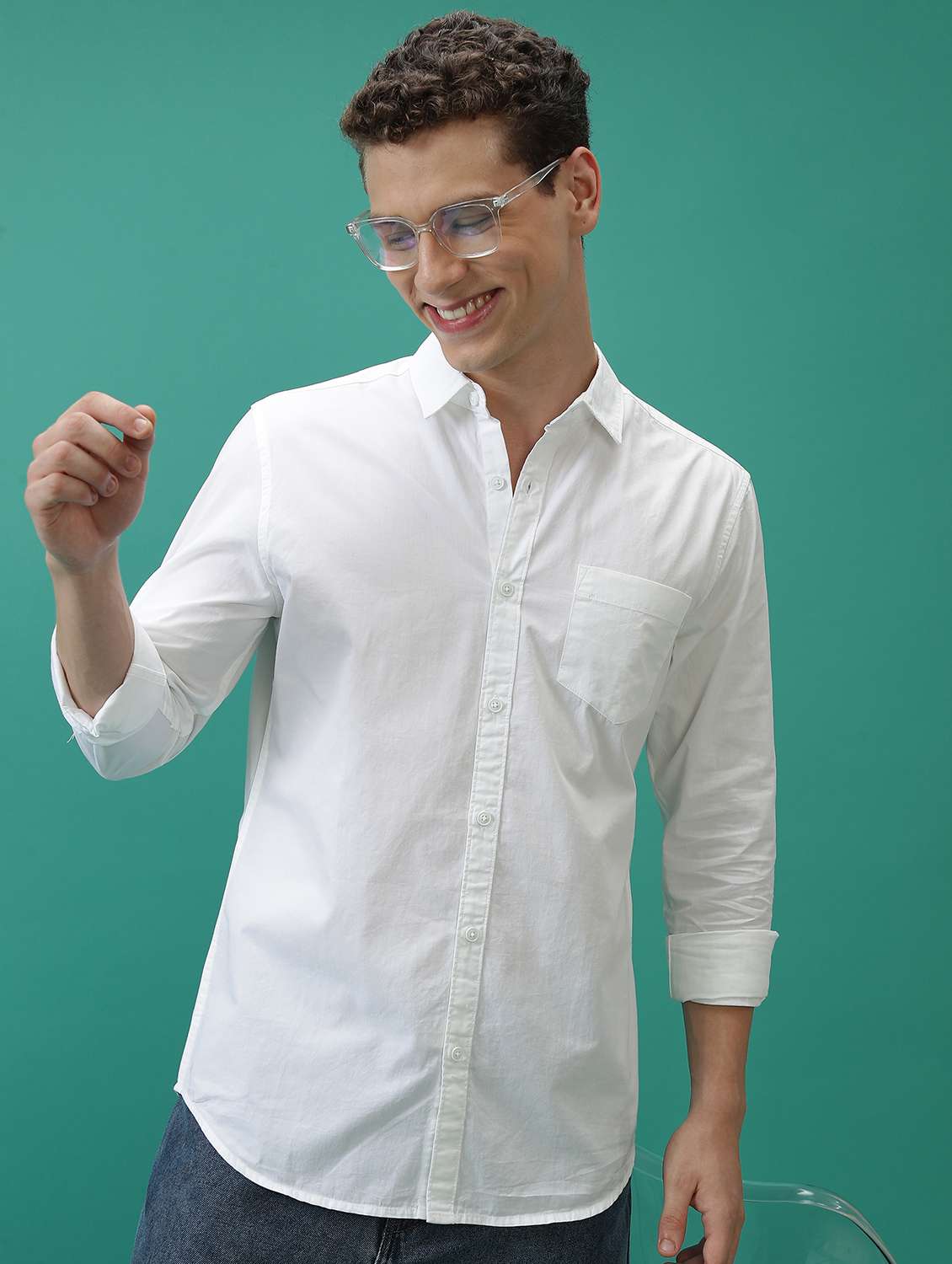 men white solid casual shirt - 21486767 - Zoom Image - 0