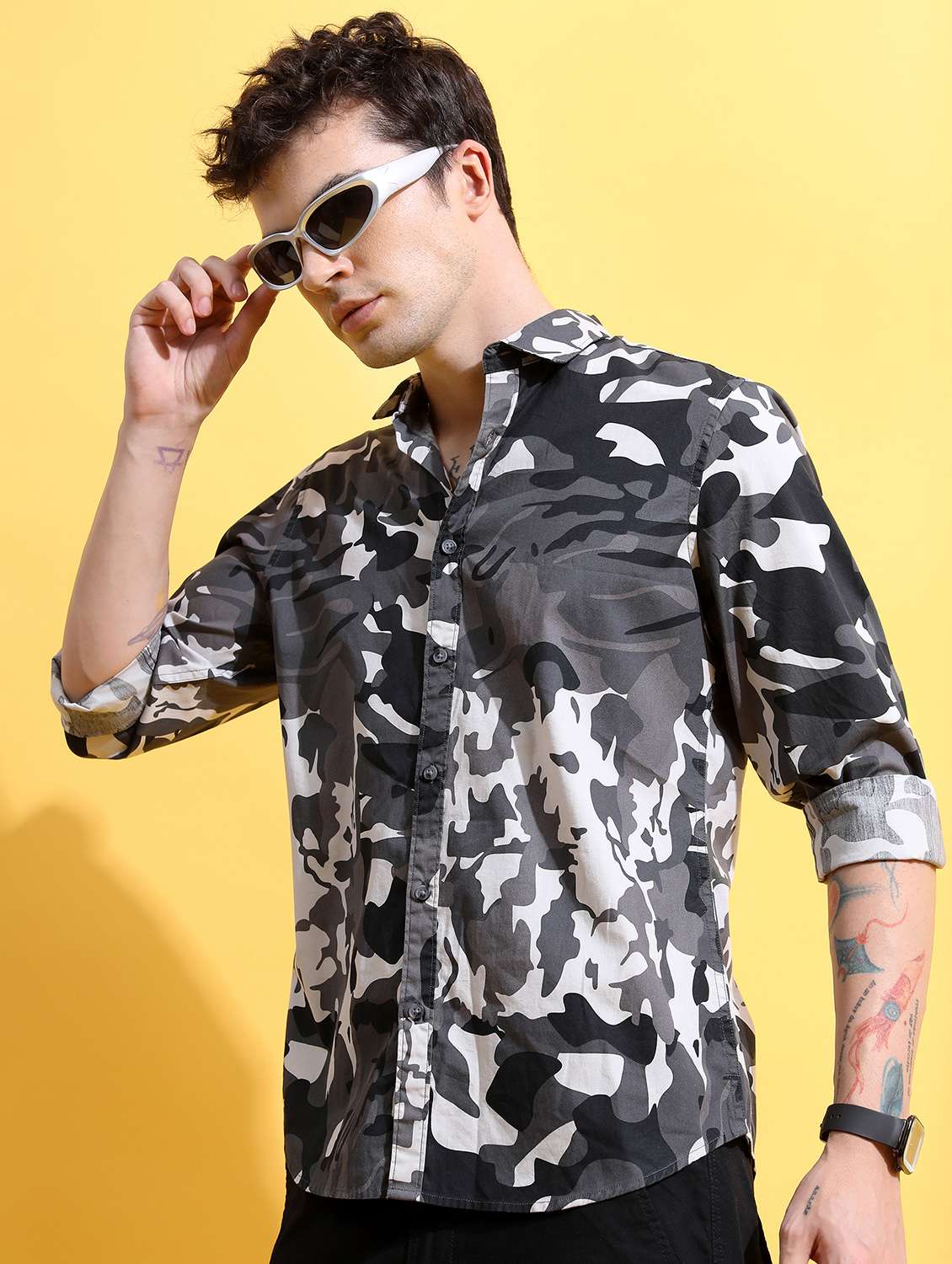 men collared camouflage printed casual shirt - 21486832 -  Standard Image - 1