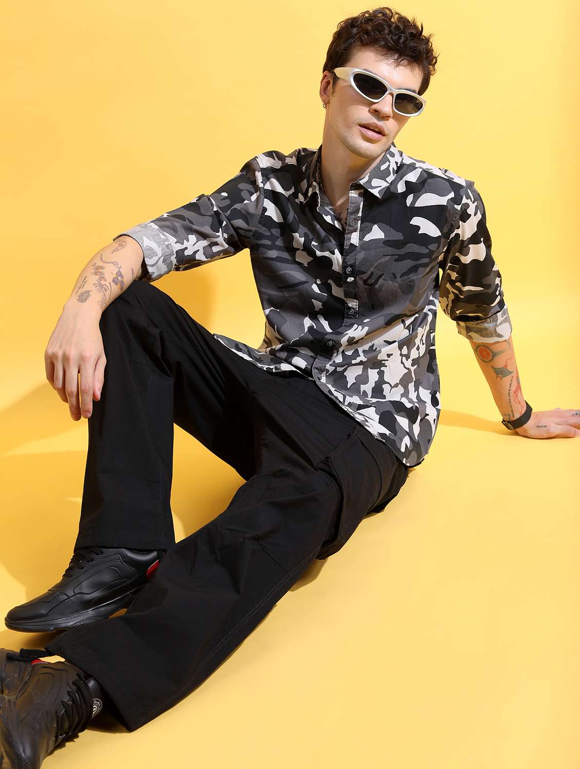 men collared camouflage printed casual shirt - 21486832 -  Standard Image - 4