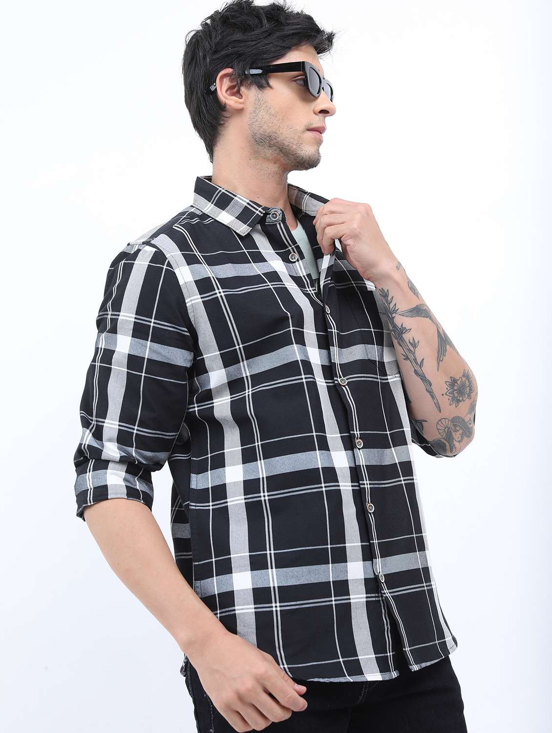 men checkered casual shirt - 21486960 -  Standard Image - 1