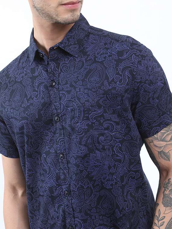 men short sleeved printed casual shirt - 21486969 - Standard Image - 4