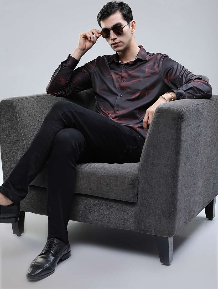 men printed collared casual shirt - 21487032 - Standard Image - 4